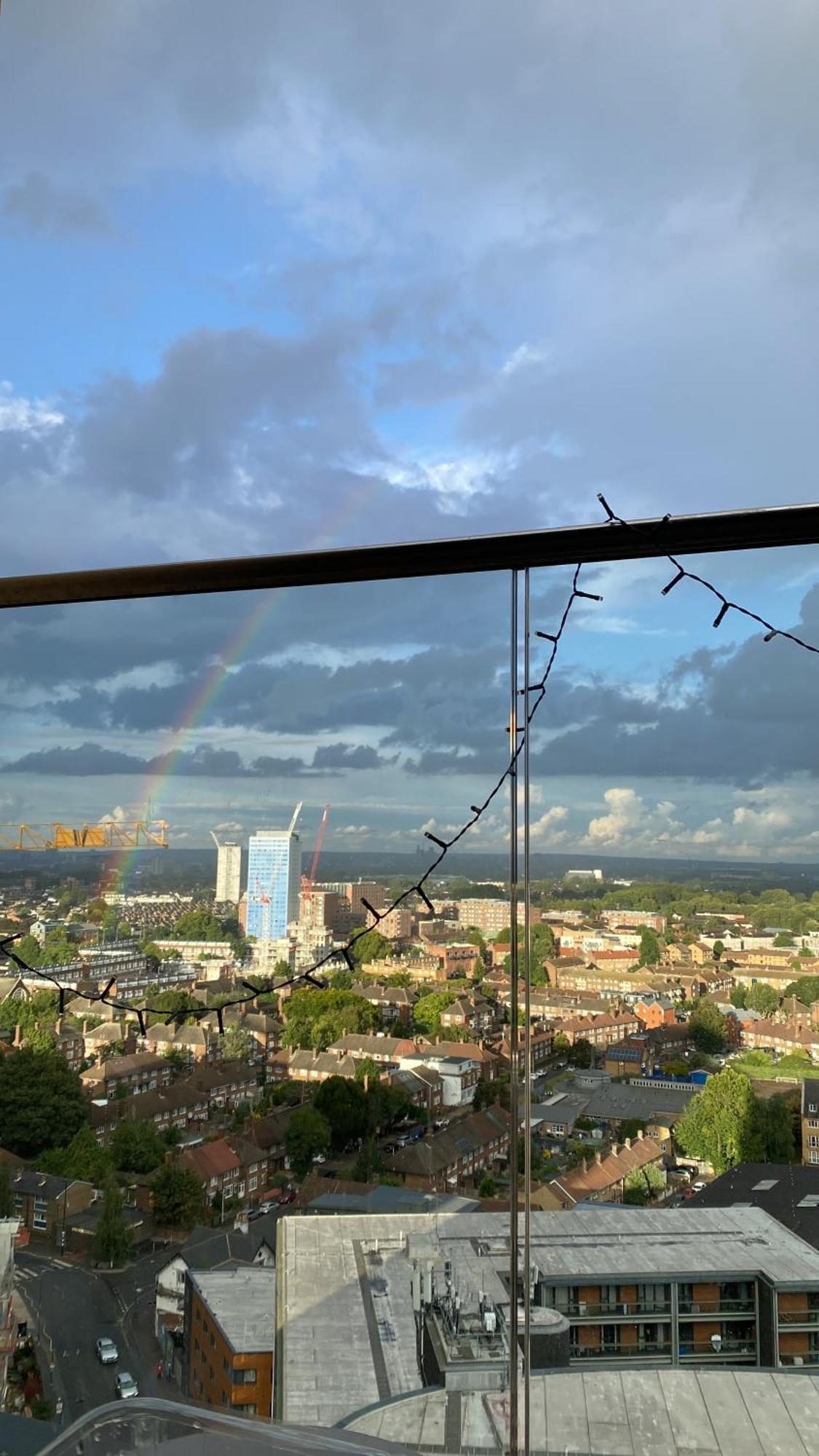 Cozy Flat With Stunning Views Lägenhet London Exteriör bild